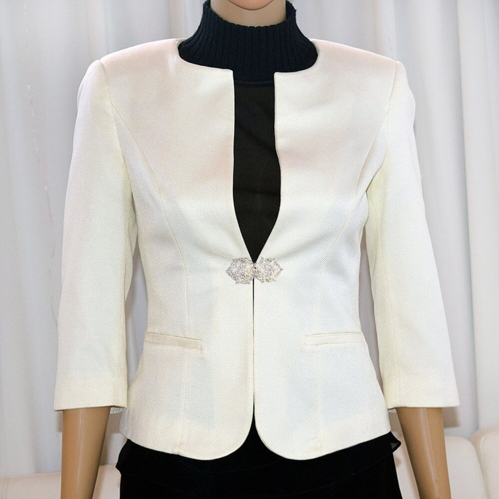 Open Front Cropped Suit Jacket - Picture 3 of 16